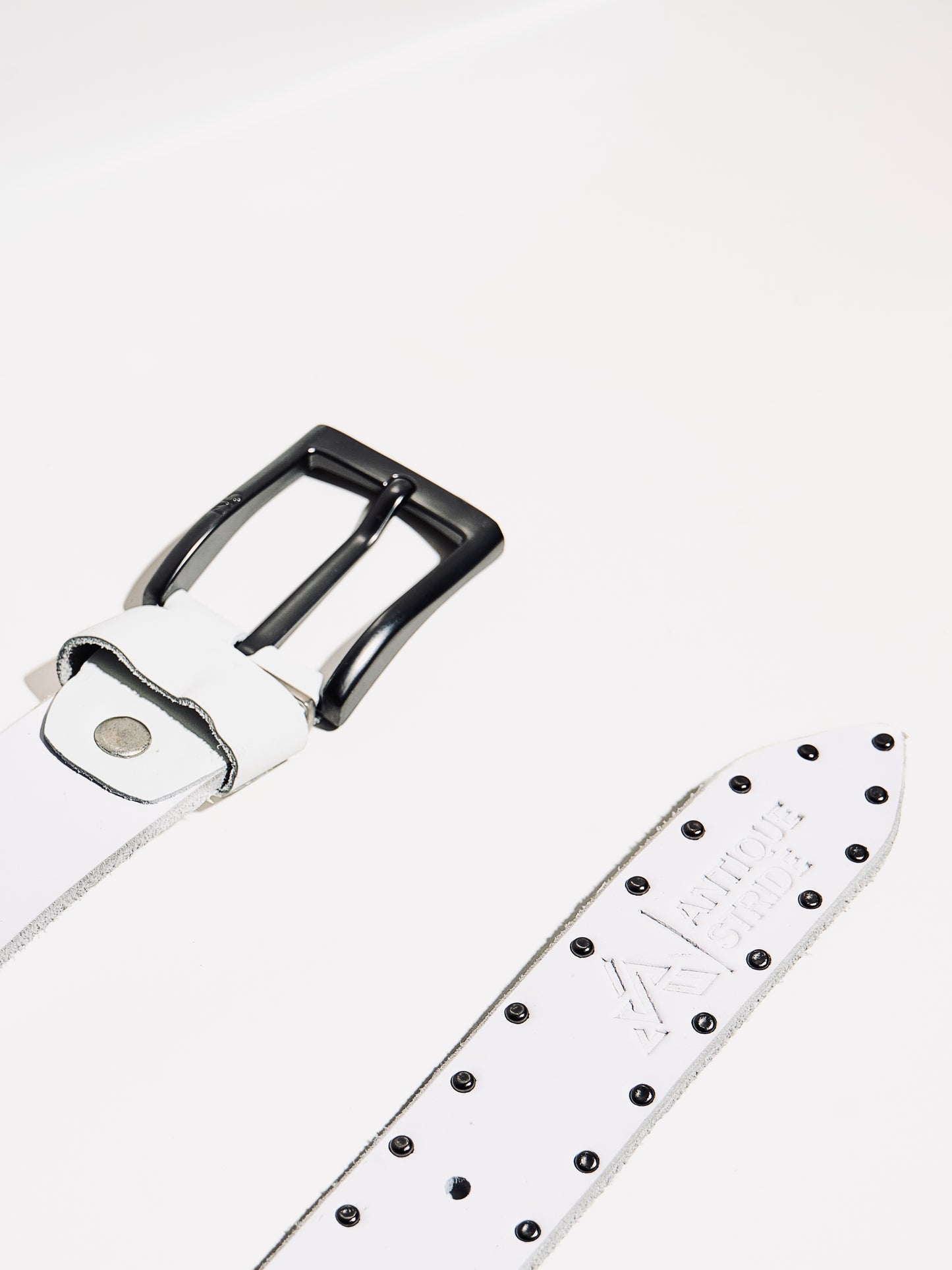 AS Monarch (White)