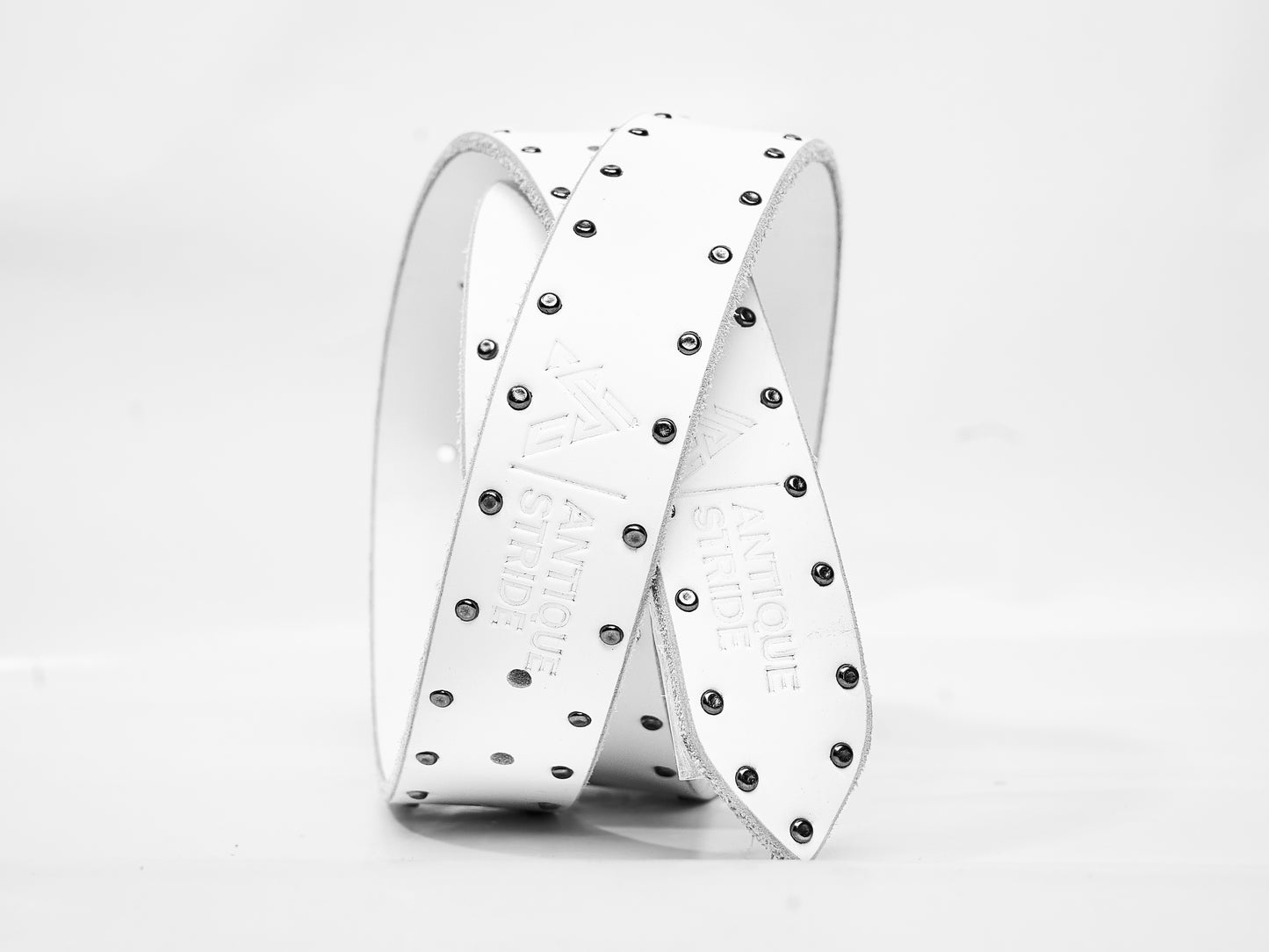 AS Monarch (White)